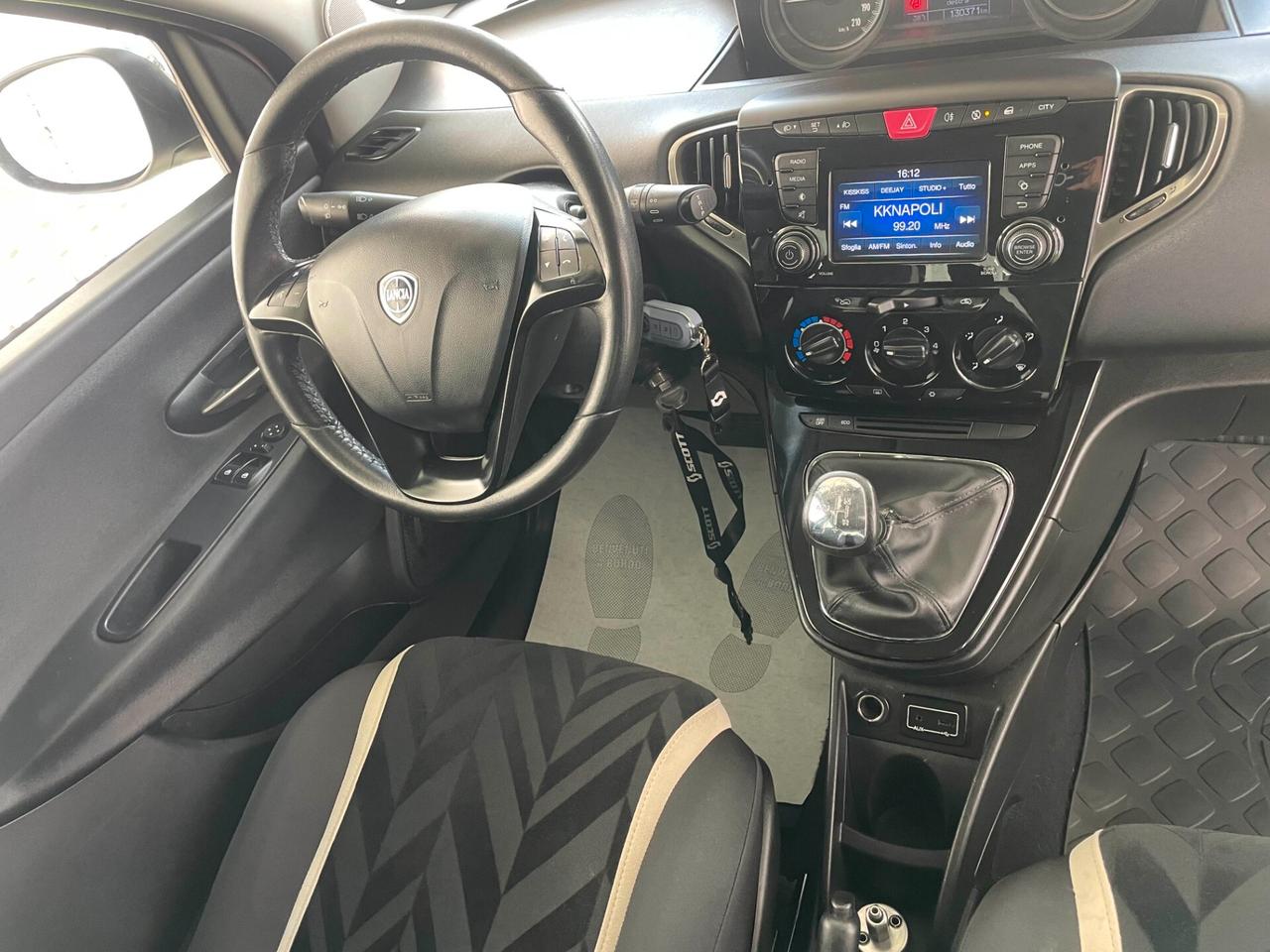 Lancia Ypsilon 0.9 TwinAir 85 CV 5 porte S&S DFN Platinum (IMP GPL )