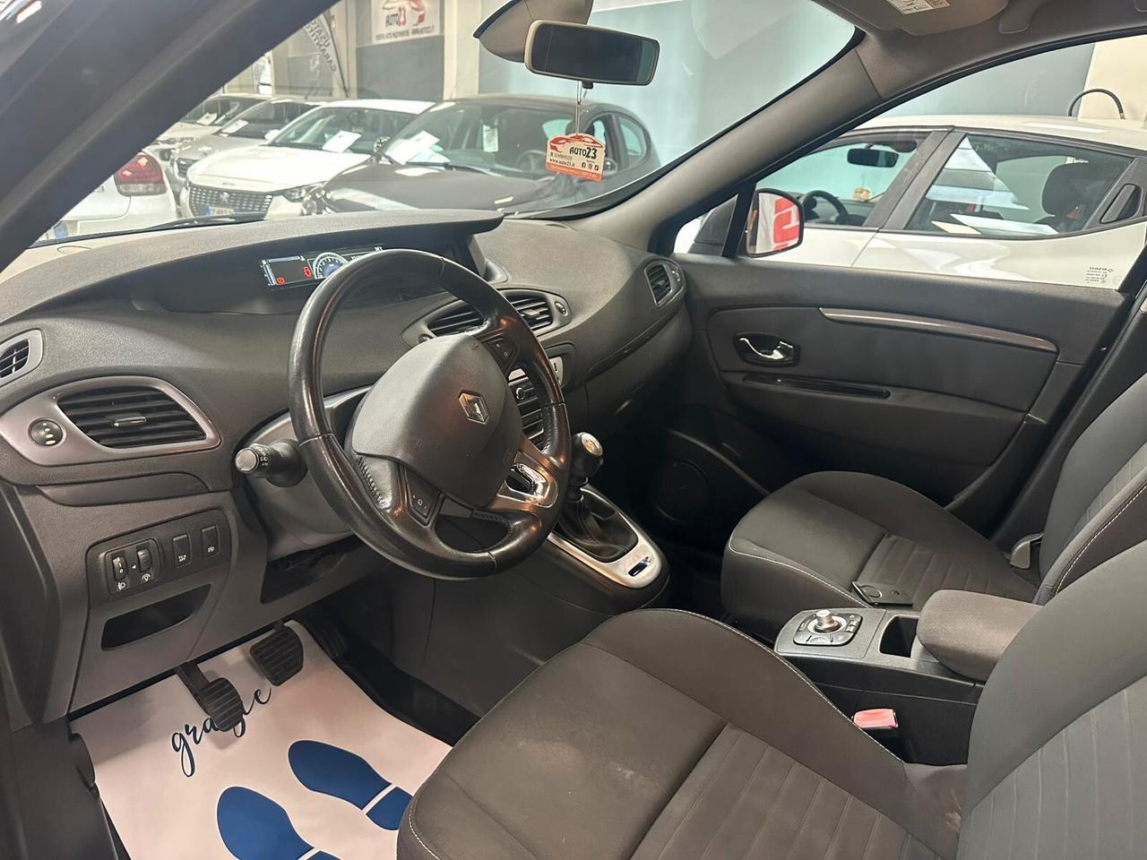 Renault Scenic Scénic XMod dCi 110 CV EDC Limited