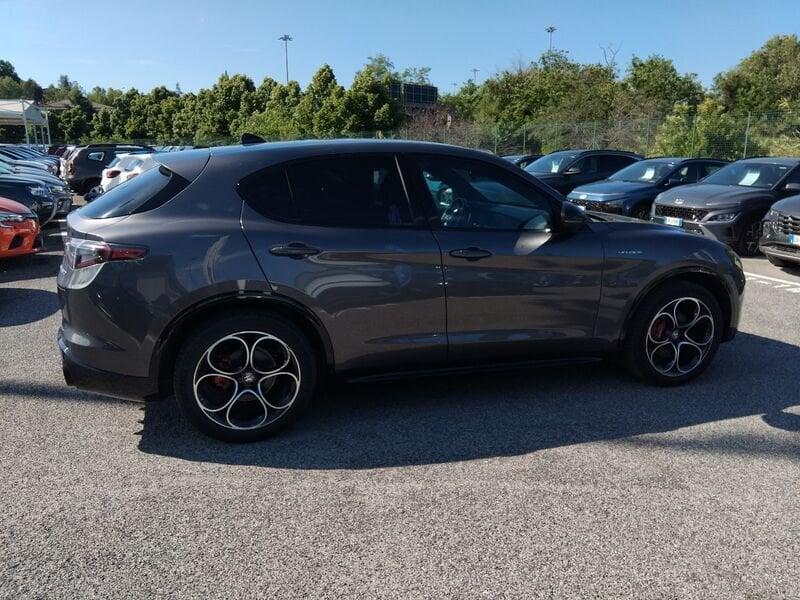 Alfa Romeo Stelvio 2023 2.2 t Veloce Q4 210cv auto