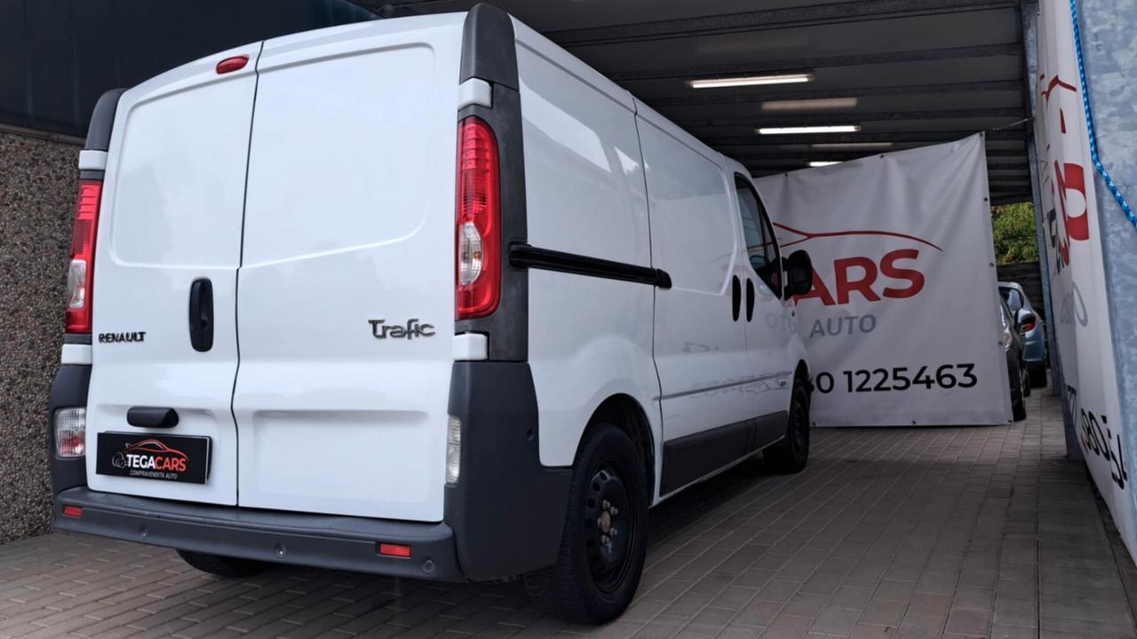 Renault Trafic T27 2.0 dCi/115 PC-TN Furgone DPF