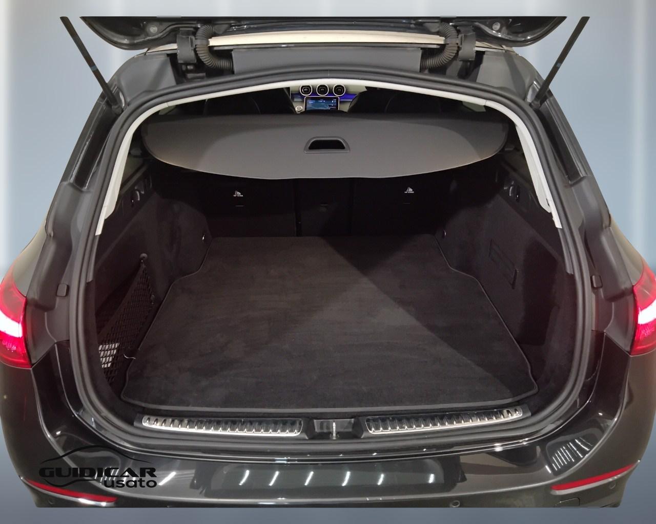 Mercedes-Benz Classe C-S206 SW 2021 - C SW 220 d mhev AMG Line Advanced 197cv auto