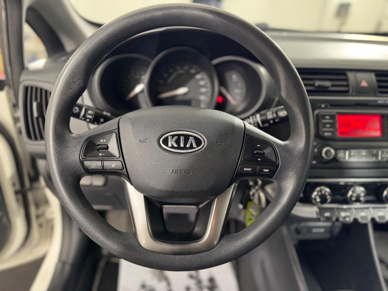 Kia Rio 1.2 CVVT 5p. * NEOPATENTATI* * REGALO SPECIALE DA AUTOWEB *