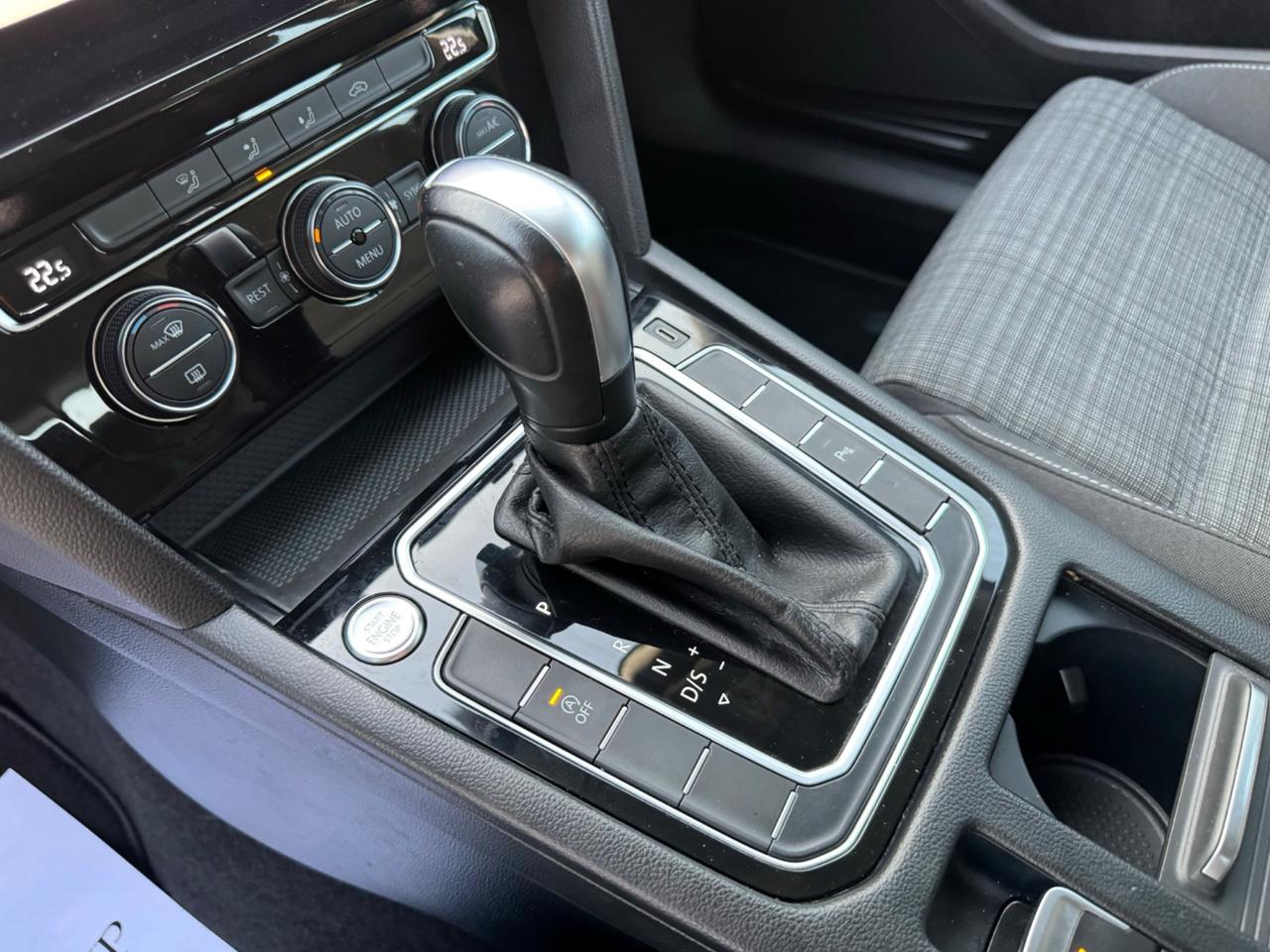VOLKSWAGEN PASSAT 1.6 Tdi EVO Dsg - Led Navi