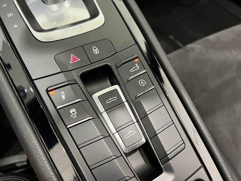 Porsche 718 Boxster 2.5 S PDK