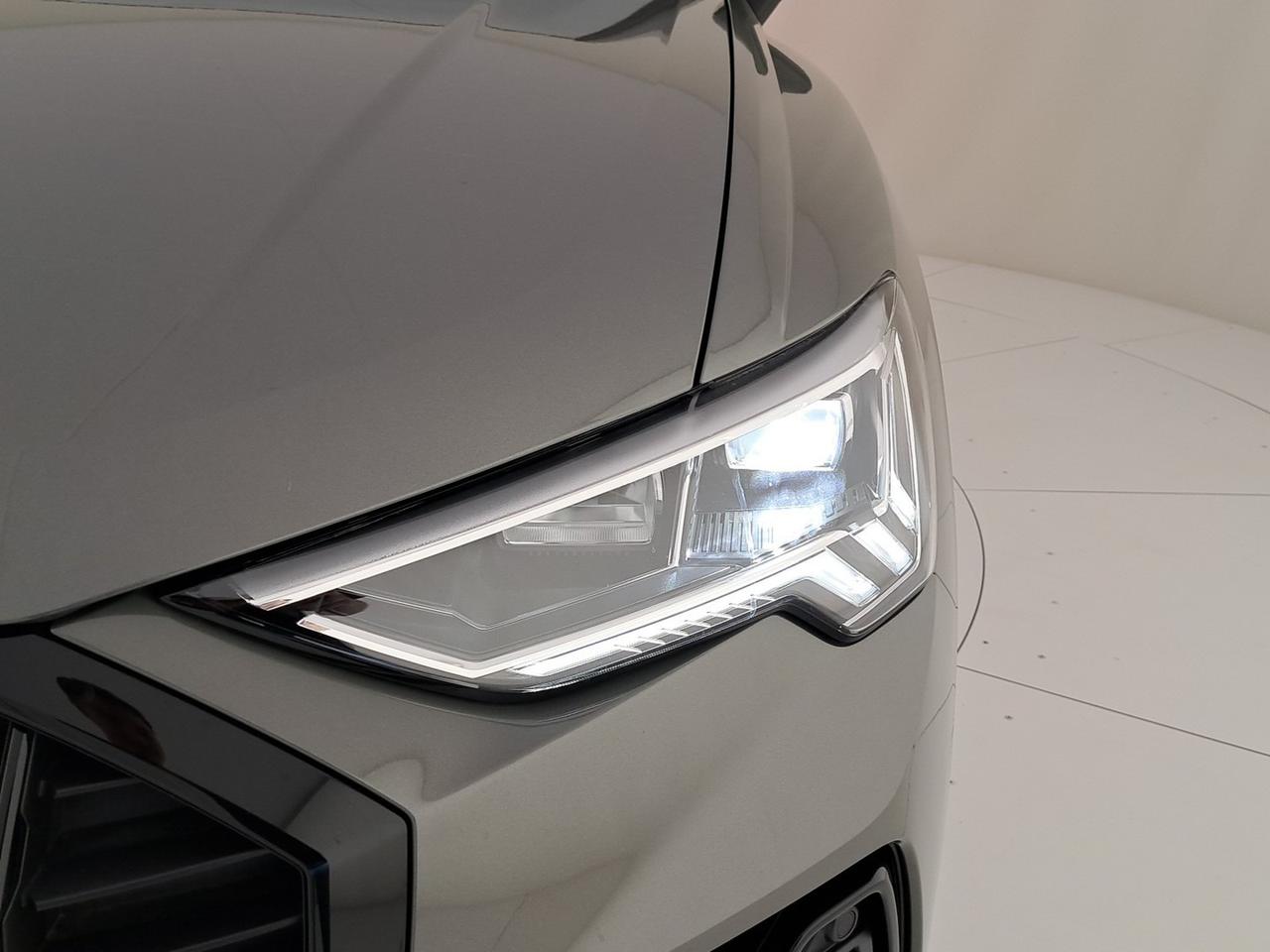 Audi Q3 35 1.5 tfsi s line edition s-tronic