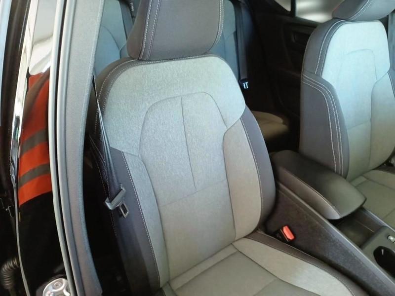 VOLVO XC40 T4 RECHARGE PLUG-IN AUTO CORE SUV