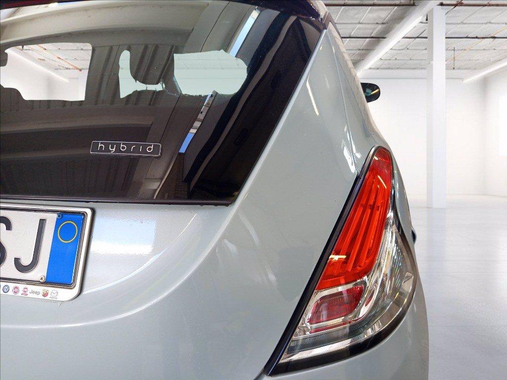 LANCIA Ypsilon 1.0 firefly hybrid Gold Plus s&s 70cv del 2023
