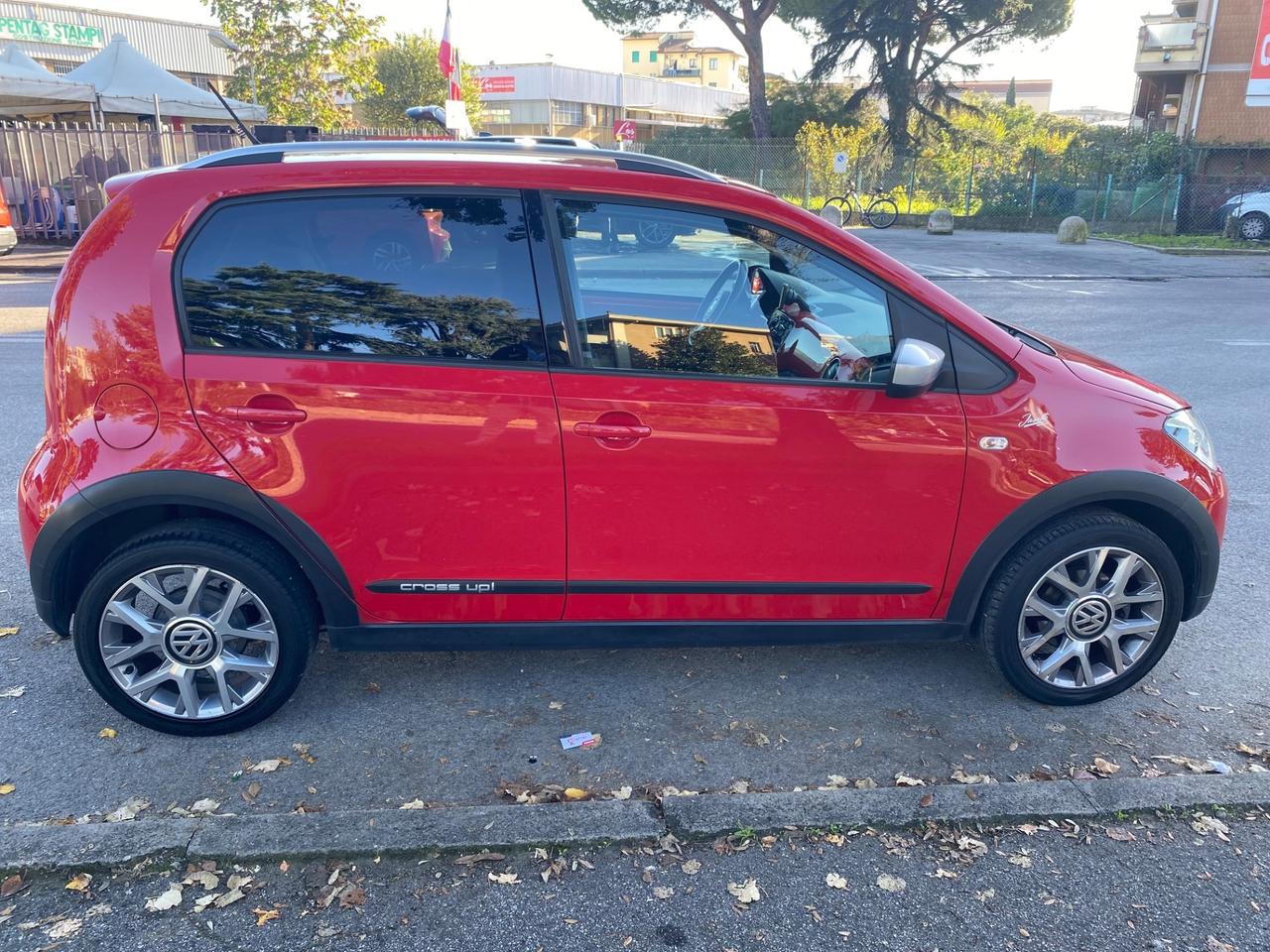 Volkswagen up! 1.0 75 CV 5p. cross up! Ok per neo patentati