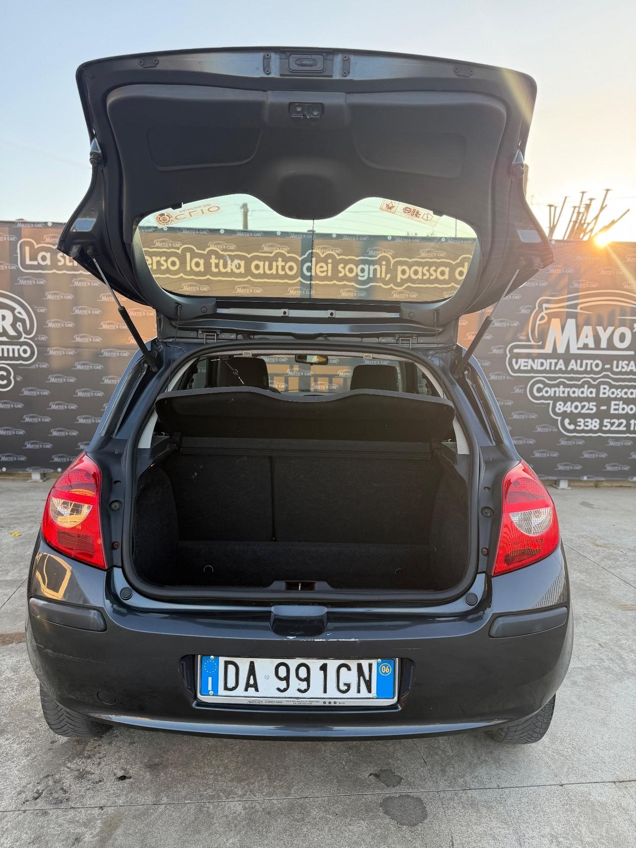 RENAULT CLIO (anno 2006)