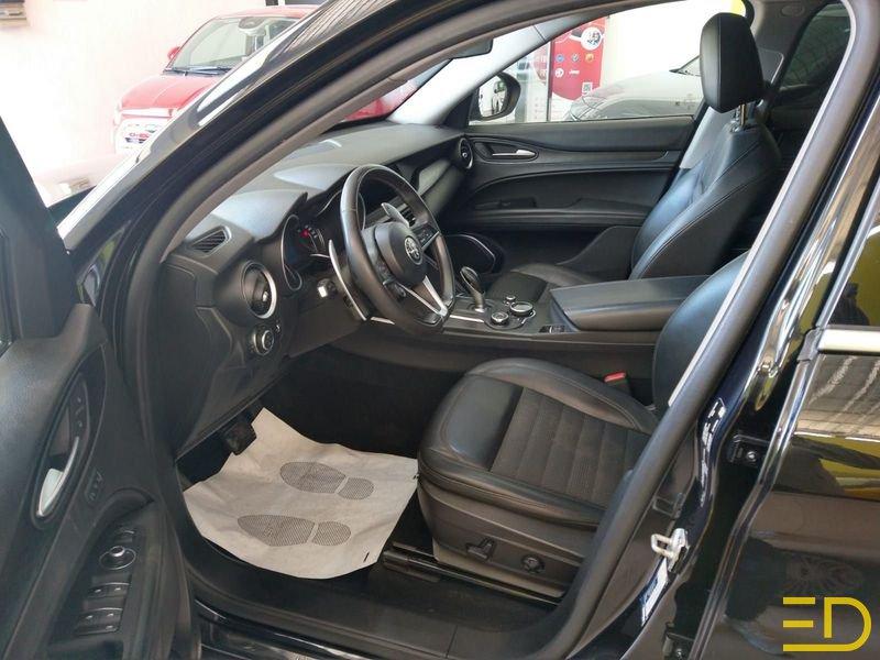 Alfa Romeo Stelvio Stelvio 2.2 t Super rwd 180cv auto