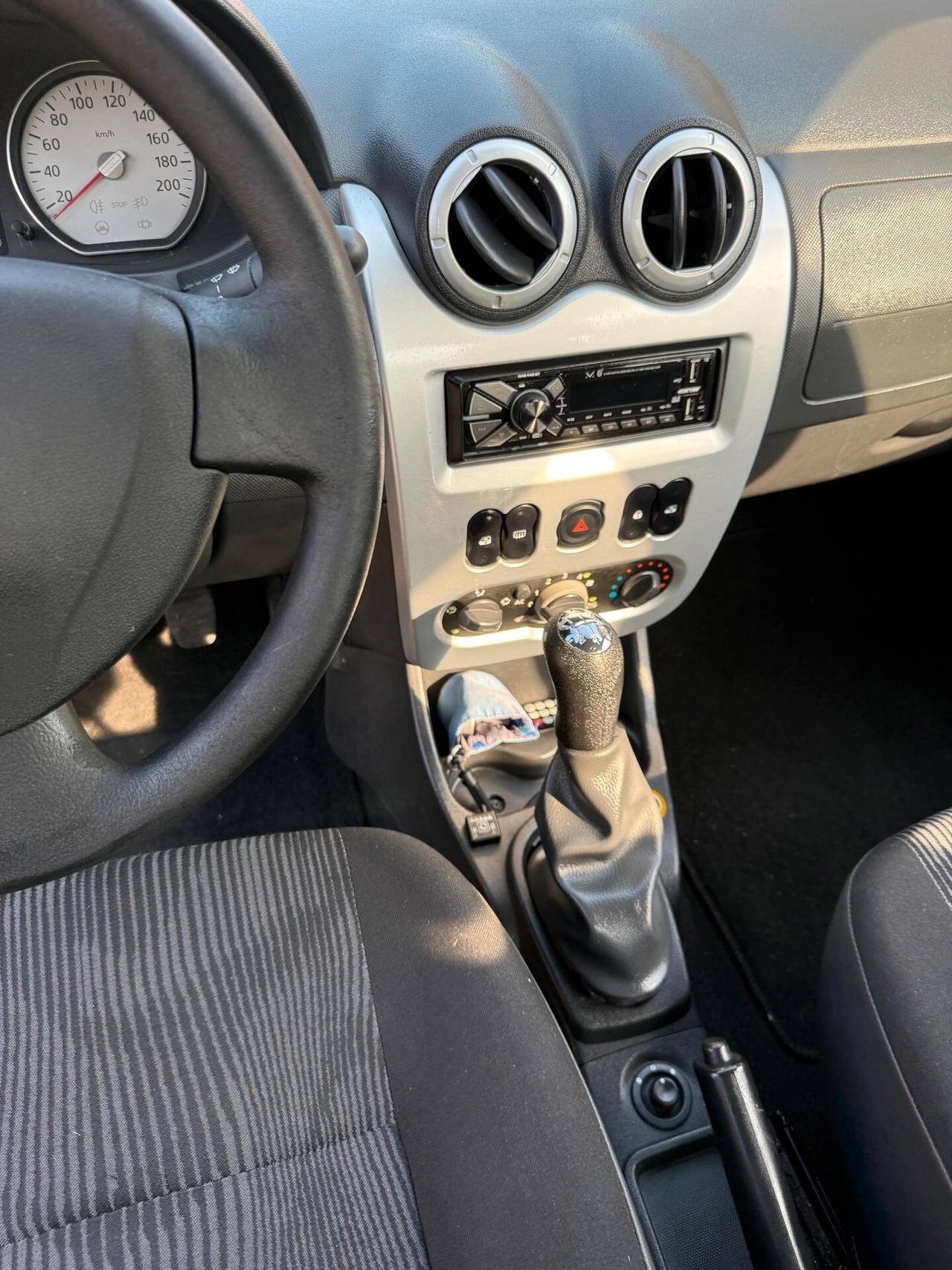 Dacia Sandero 1.4 Gpl - NEOPATENTATI - 12 MESI DI GARANZIA -