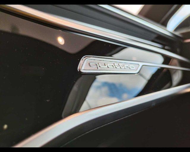 AUDI RS6 Avant 4.0 TFSI V8 quattro tiptronic