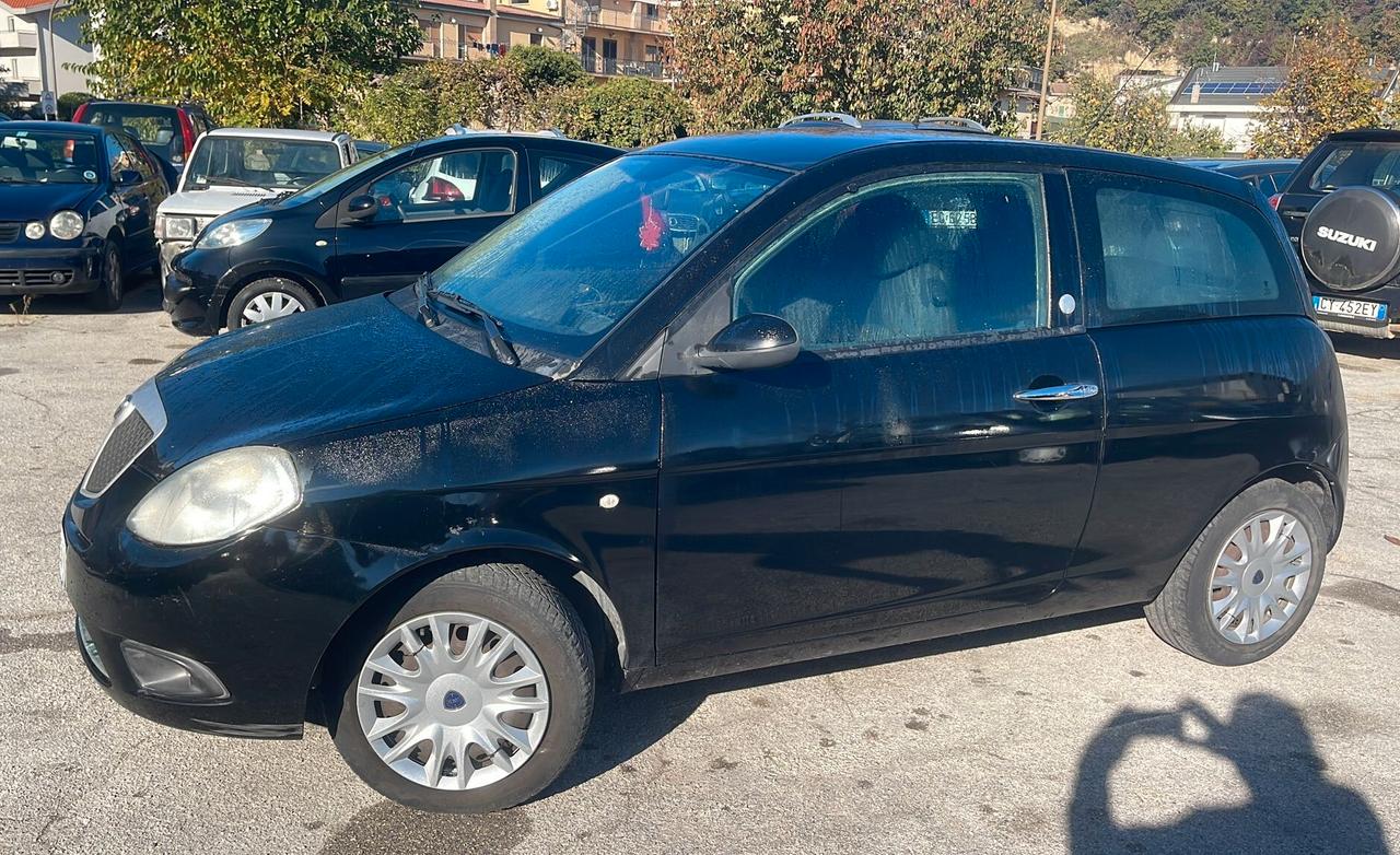 Lancia Ypsilon 1.4 Argento Ecochic GPL