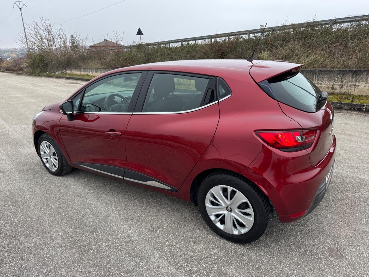 Renault Clio dCi 8V 75 CV 5 porte Moschino Life