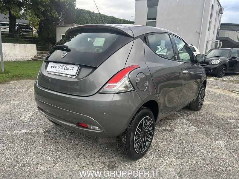 Lancia Ypsilon Ypsilon 0.9 TwinAir 85 CV 5 porte Metano Ecochic Gold