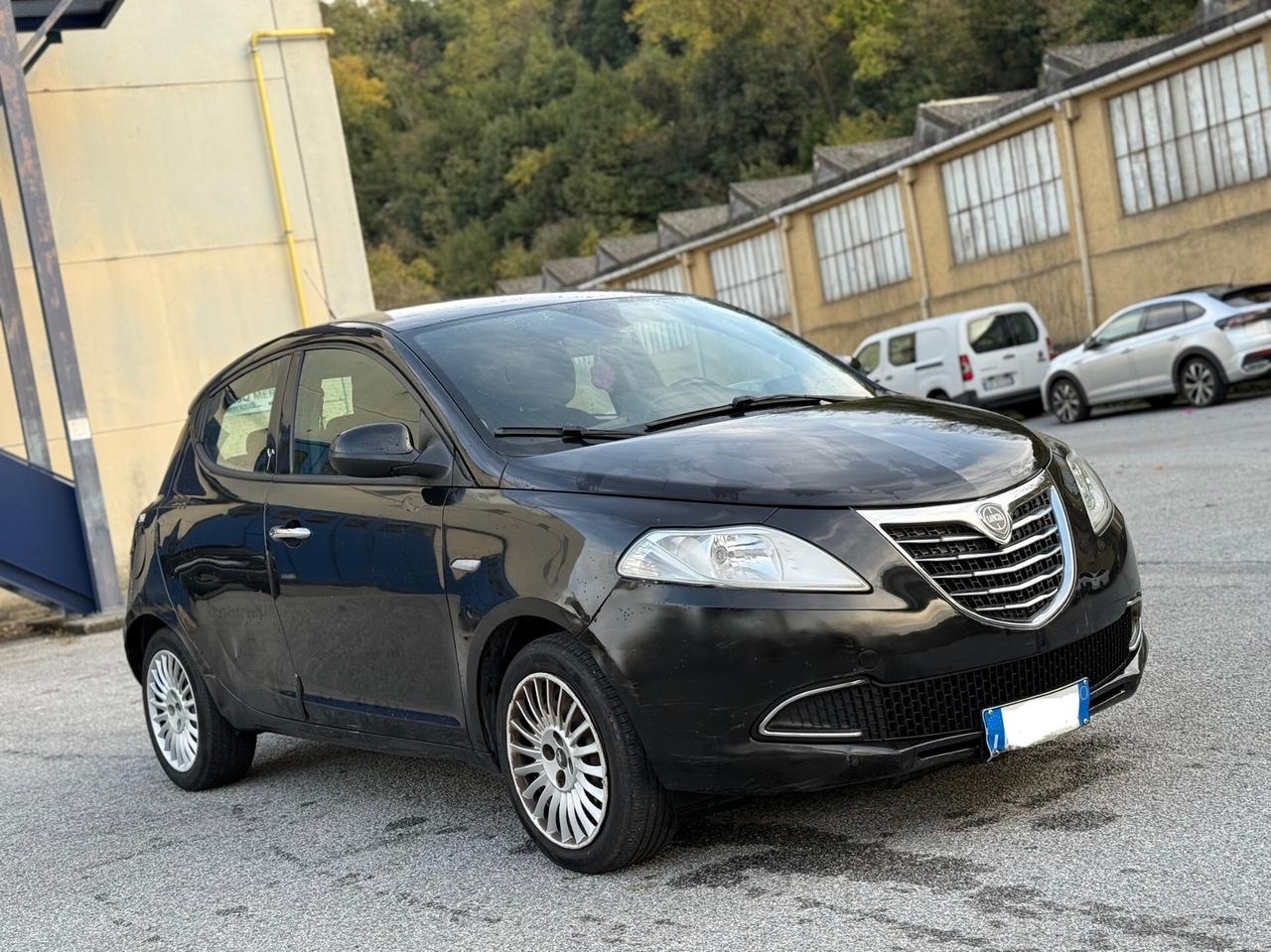 Lancia Ypsilon 1.3 MJT 16V 95 CV 5 porte