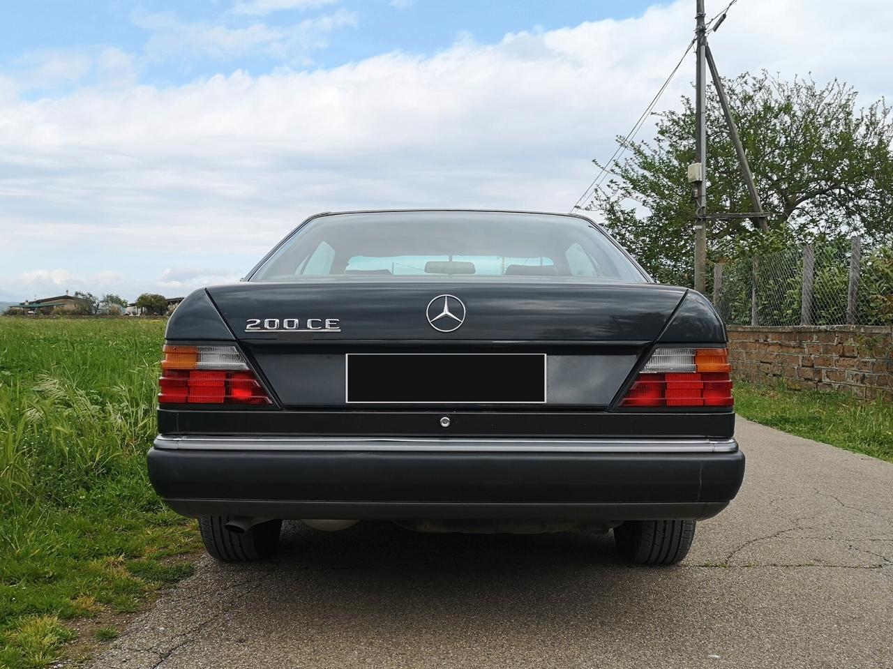 Mercedes-benz CE 200 W124
