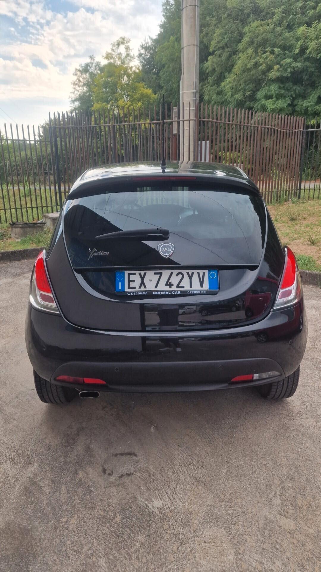 Lancia Ypsilon 1.2 69 CV 5 porte GPL Ecochic Gold