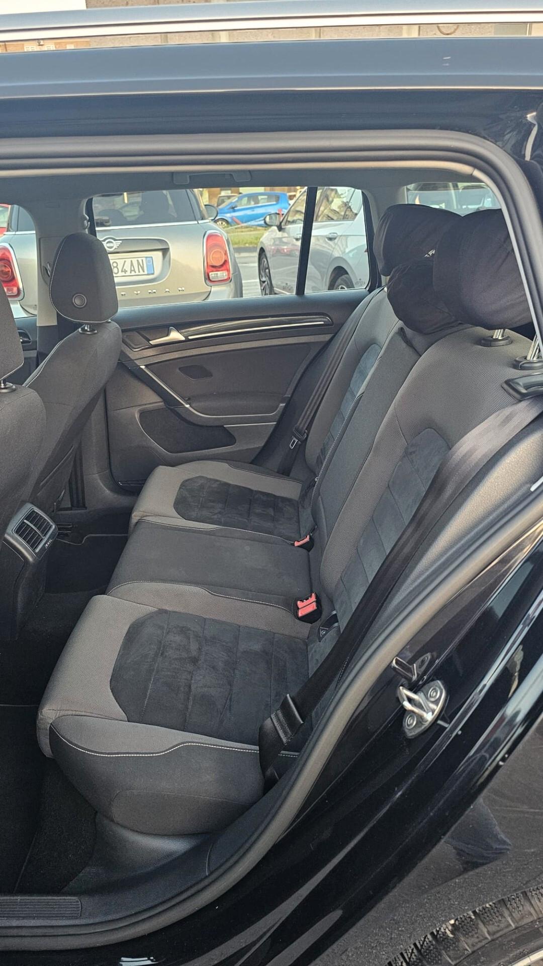 Volkswagen Golf Variant 1.6 TDI 110 CV Executive BlueMotion Technology