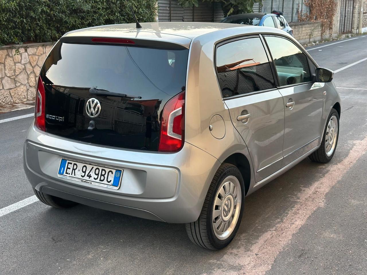 Volkswagen up! 1.0 Benz/ Metano