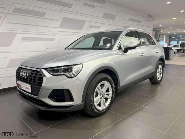 AUDI Q3 35 TDI quattro Business