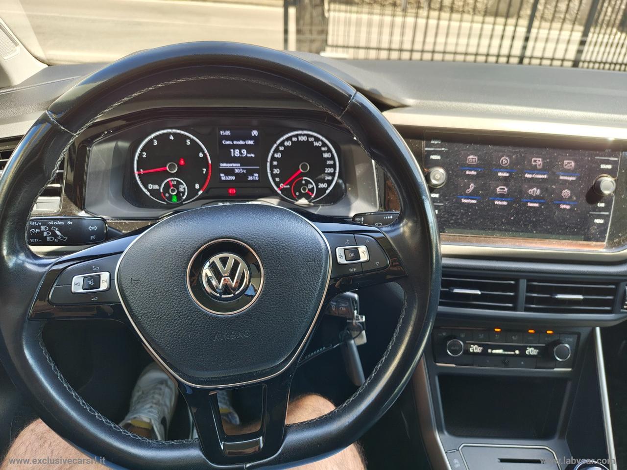 VOLKSWAGEN Polo 1.0 TGI 5p. R-LINE