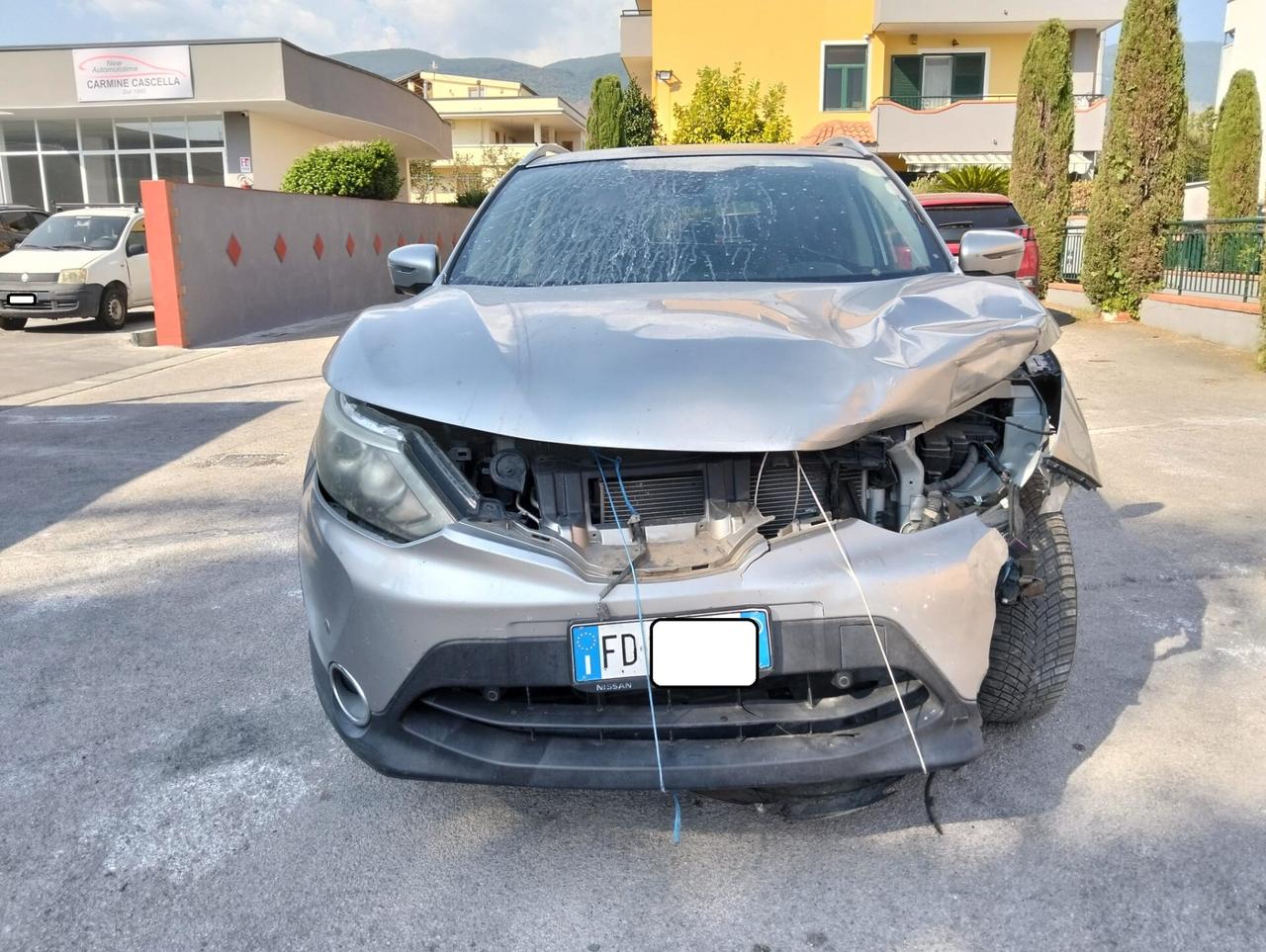Nissan Qashqai 1.5 dCi N-Connecta 2016 SINISTRATA