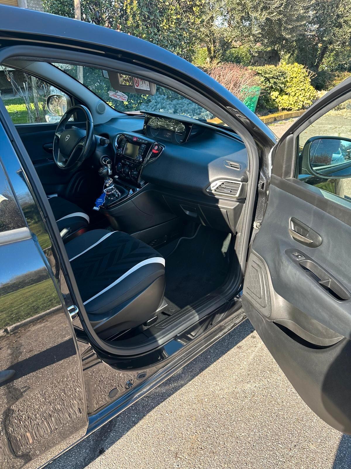 Lancia Ypsilon 1.3 mjt - ANCHE PER NEOPATENTATI