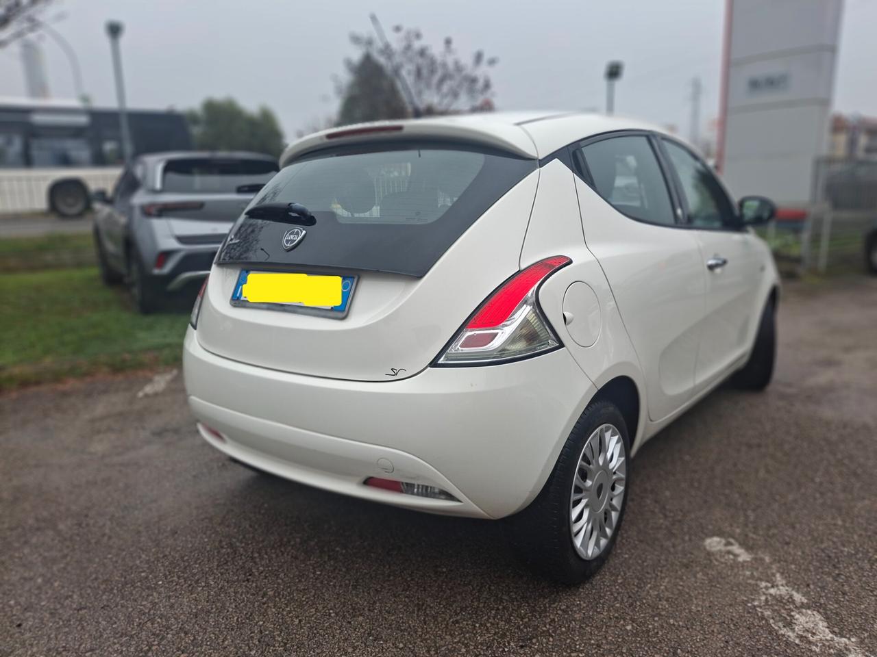 Lancia Ypsilon 1.2 ,5 porte GPL