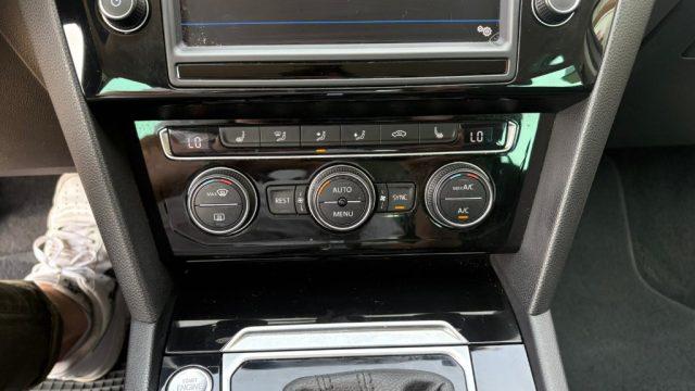 VOLKSWAGEN Passat Variant 2.0 TDI DSG Highline BlueMotion Technology
