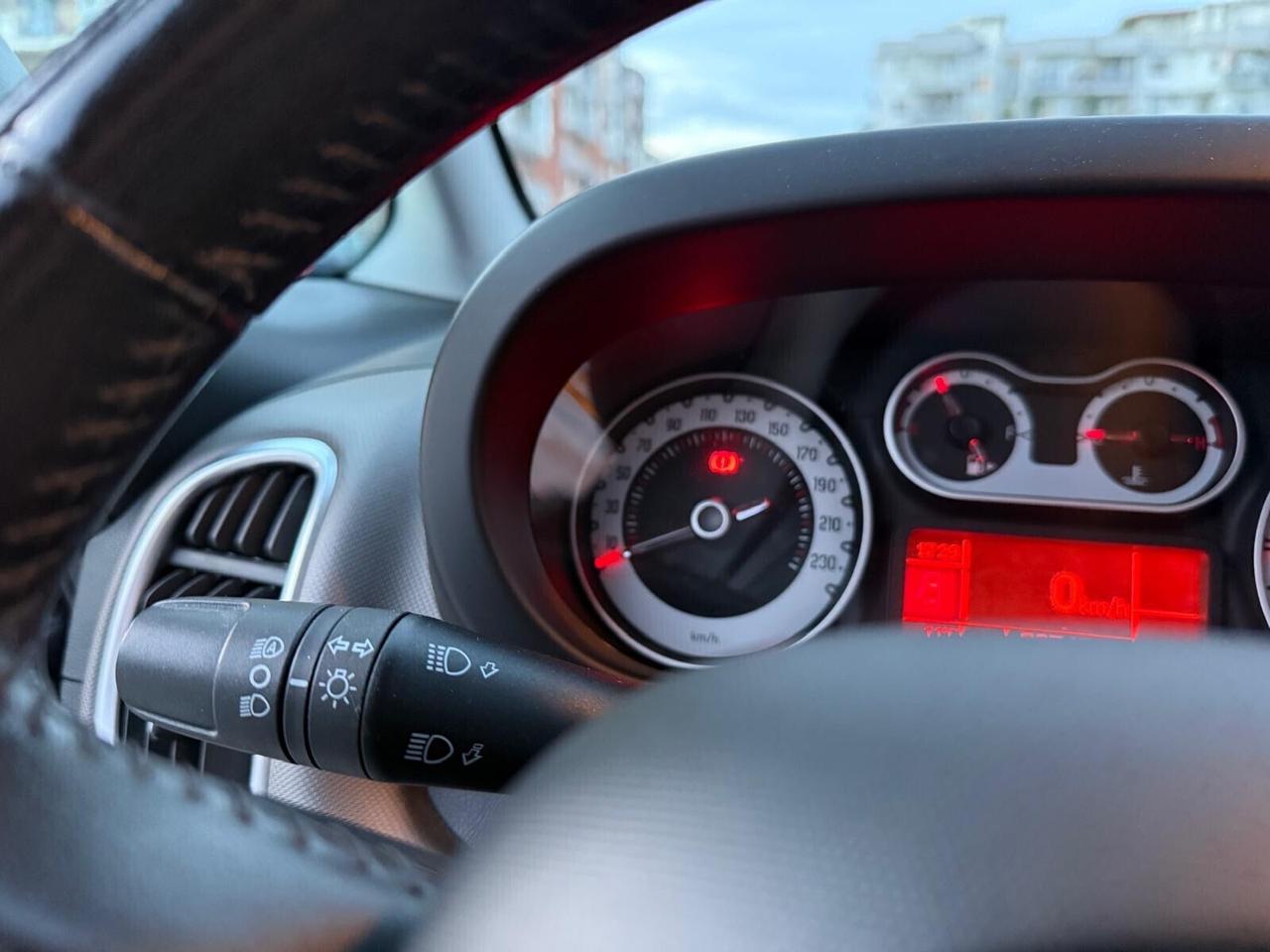 Fiat 500L Living 1.6 Multijet 120 CV Lounge PARI AL NUOVO