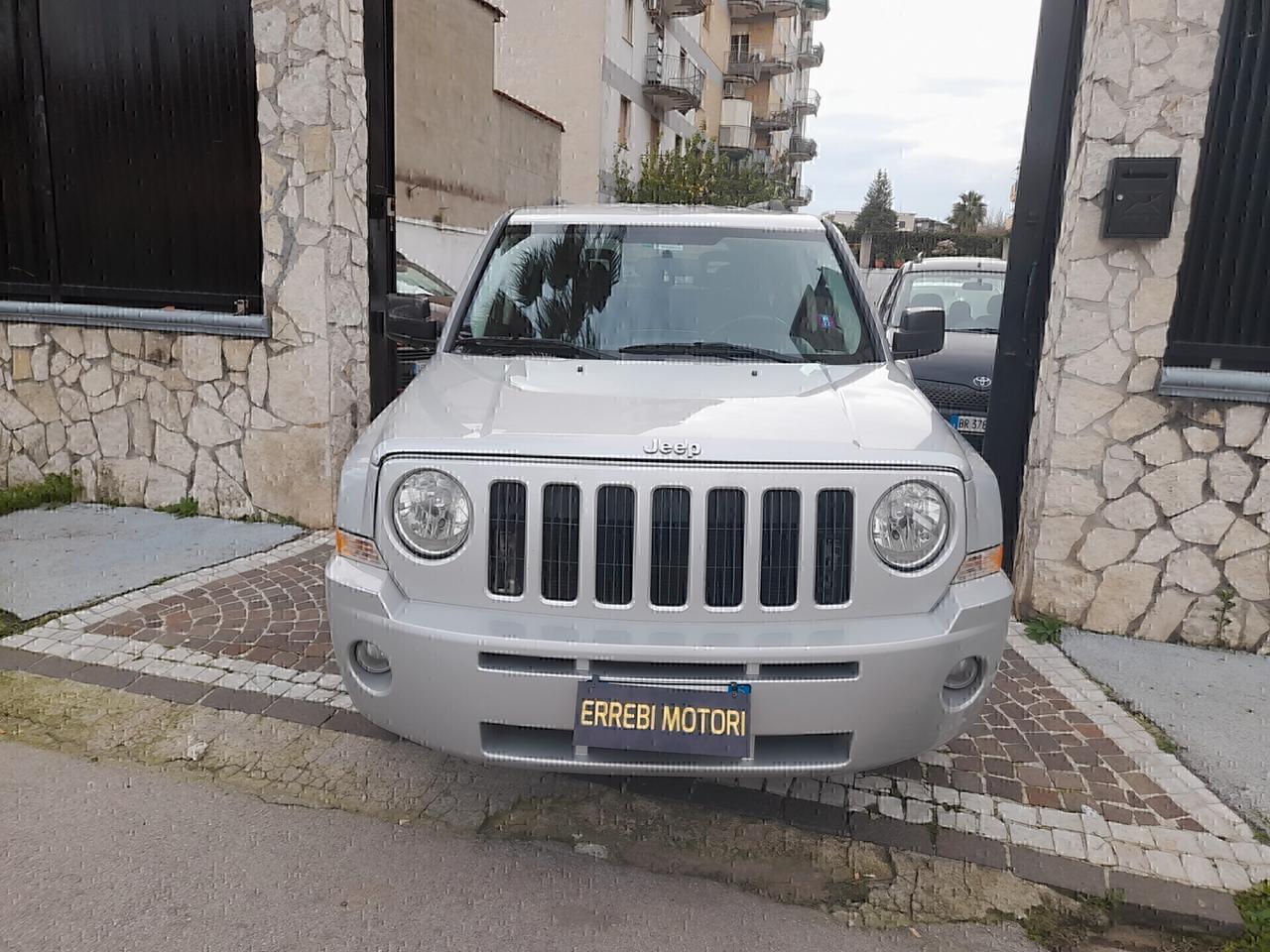 JEEP PATRIOT CON GANCIO TRAINO