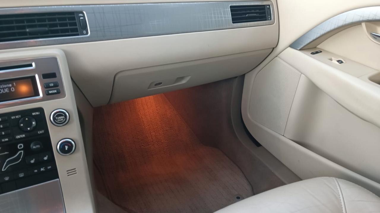 Volvo XC 70 momentum