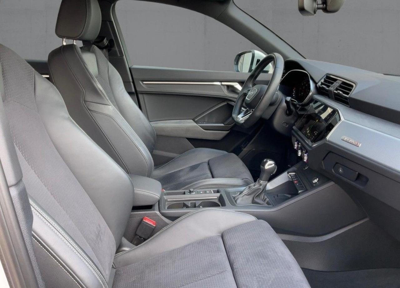 Audi Q3 35 TFSI S tronic S line edition 200cv Matrix Sonos
