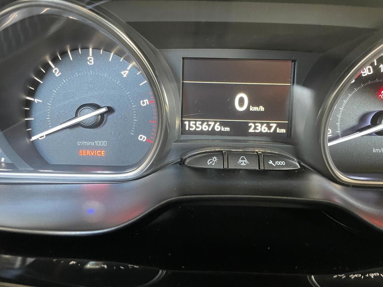 Peugeot 2008 BlueHDi 120 S&S Black Matt