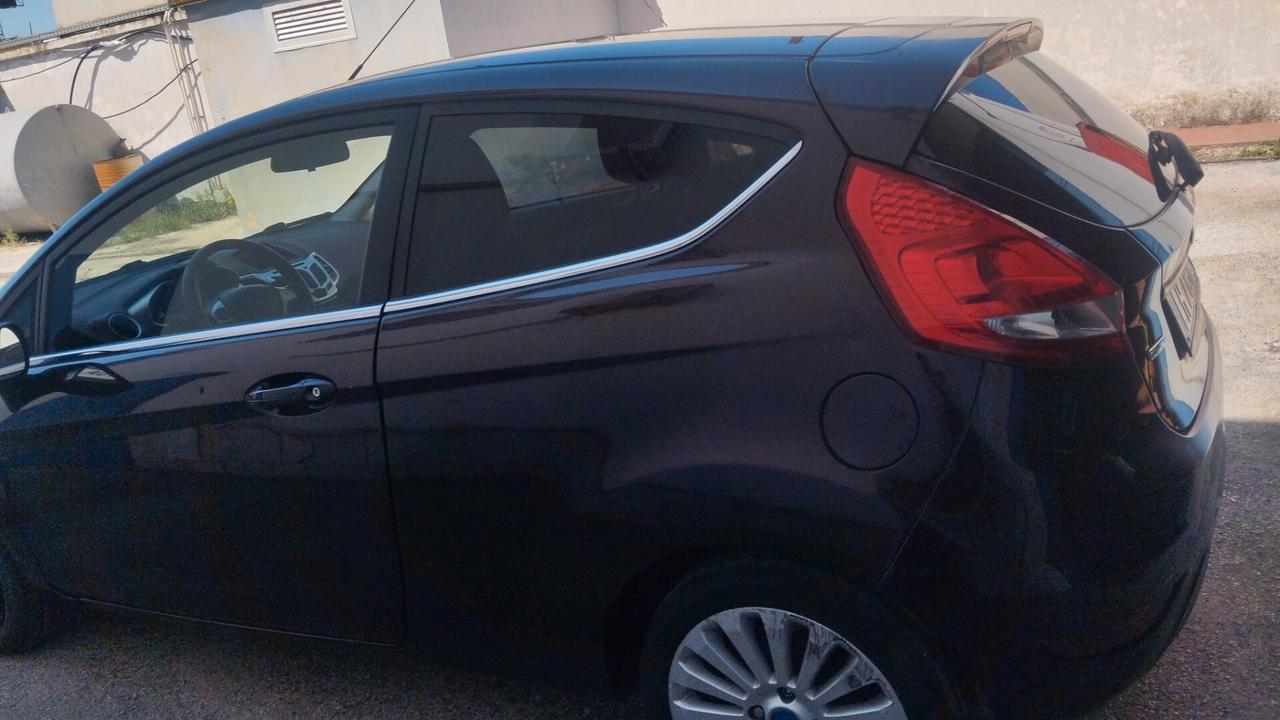 Ford Fiesta 1.4 TDCi 70CV 3 porte Titanium