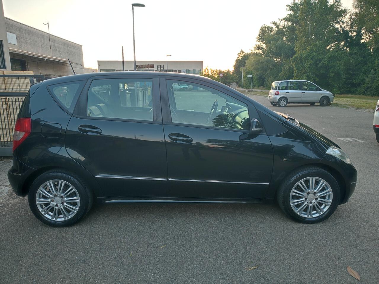 MERCEDES CLASSE A160 BENZINA AUTOMATICA POCHI KM