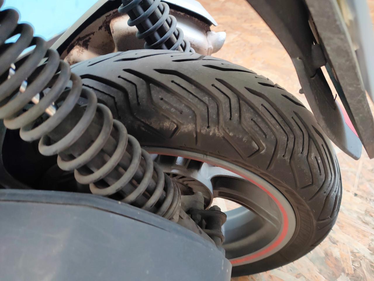 Piaggio MP3 300 Garantito e Finanziabile