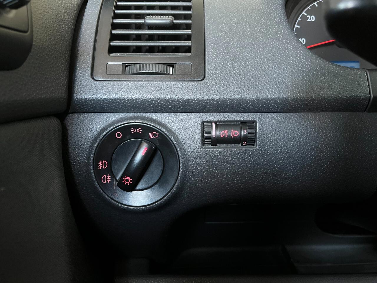 Volkswagen Polo 1.2cc TRENDLINE 64cv (OK NEOPATENTATI)