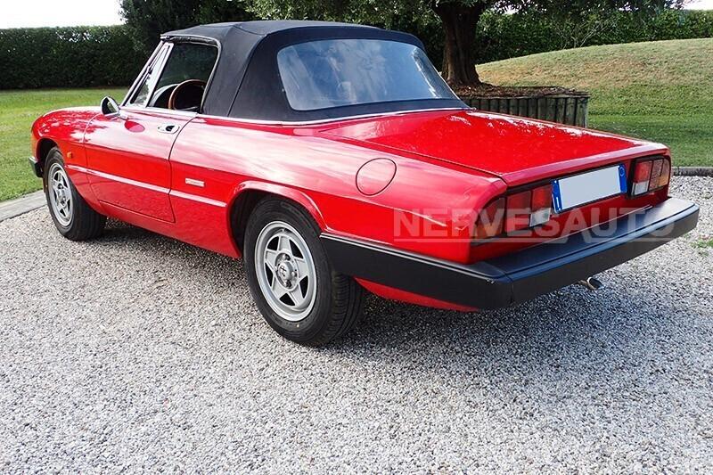 Alfa Romeo Spider Duetto 2.0 | Rosso interni neri