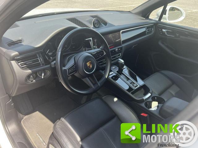 PORSCHE Macan 2.0 T