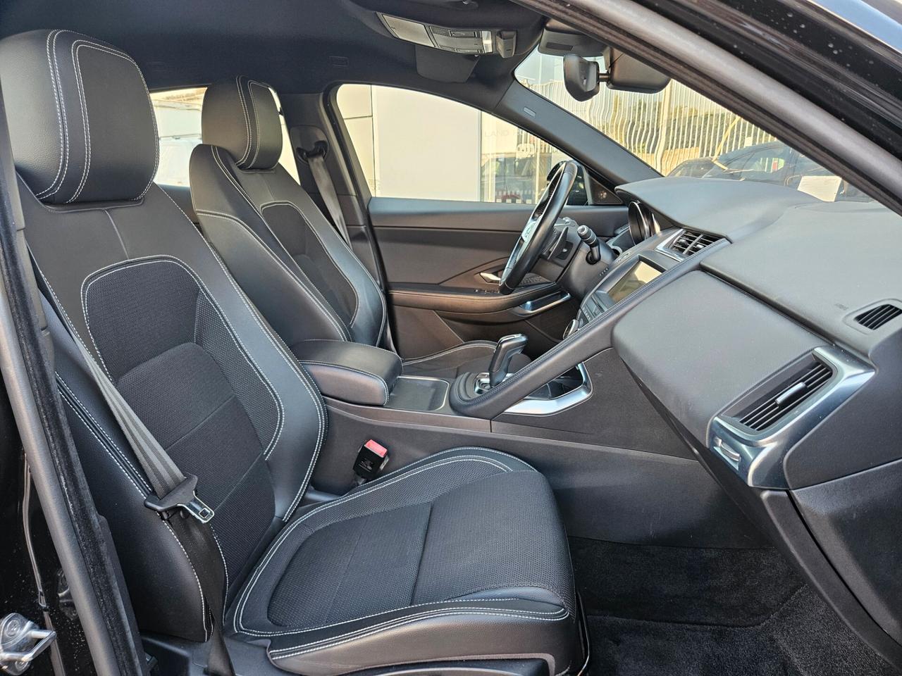 Jaguar E-Pace 2.0D 180 CV AWD aut. R-Dynamic