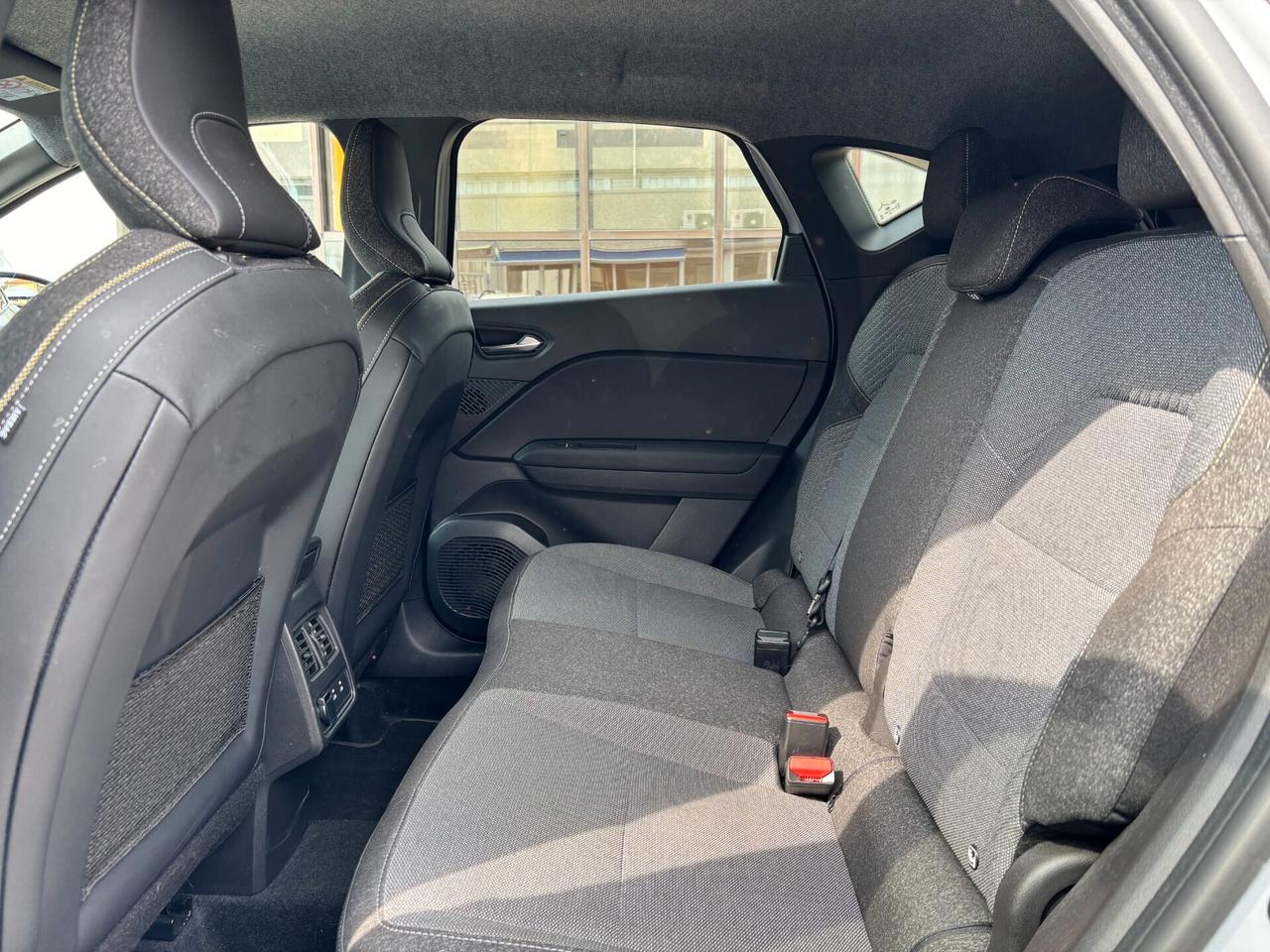 Renault CAPTUR TECHNO FULL HYBRID E-TECH 145CV