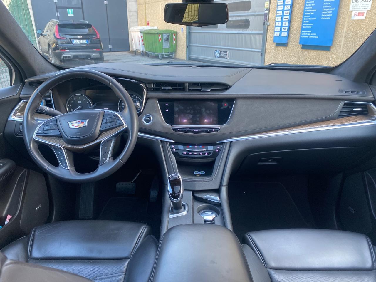 Cadillac XT5 3.6L V6 AWD AT Platinum