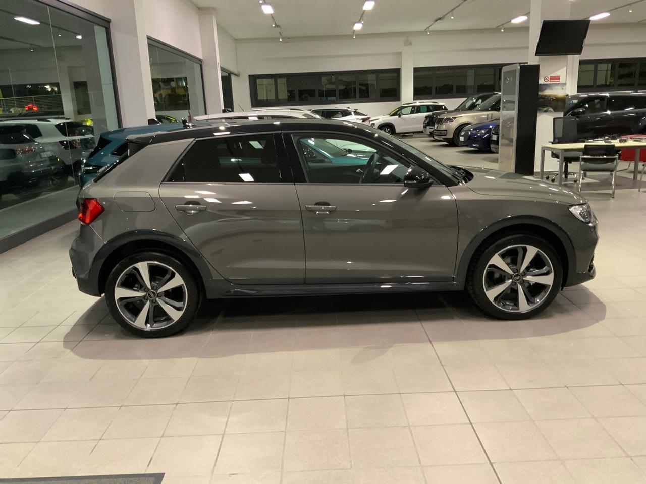 Audi A1 allstreet 30 TFSI S tronic Identity Contrast