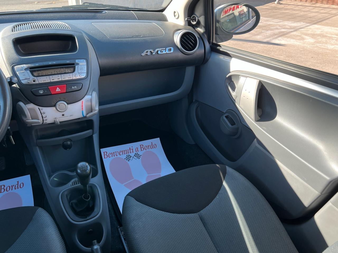 Toyota Aygo 1.0 CONNECT 1 PROPRIETARIO