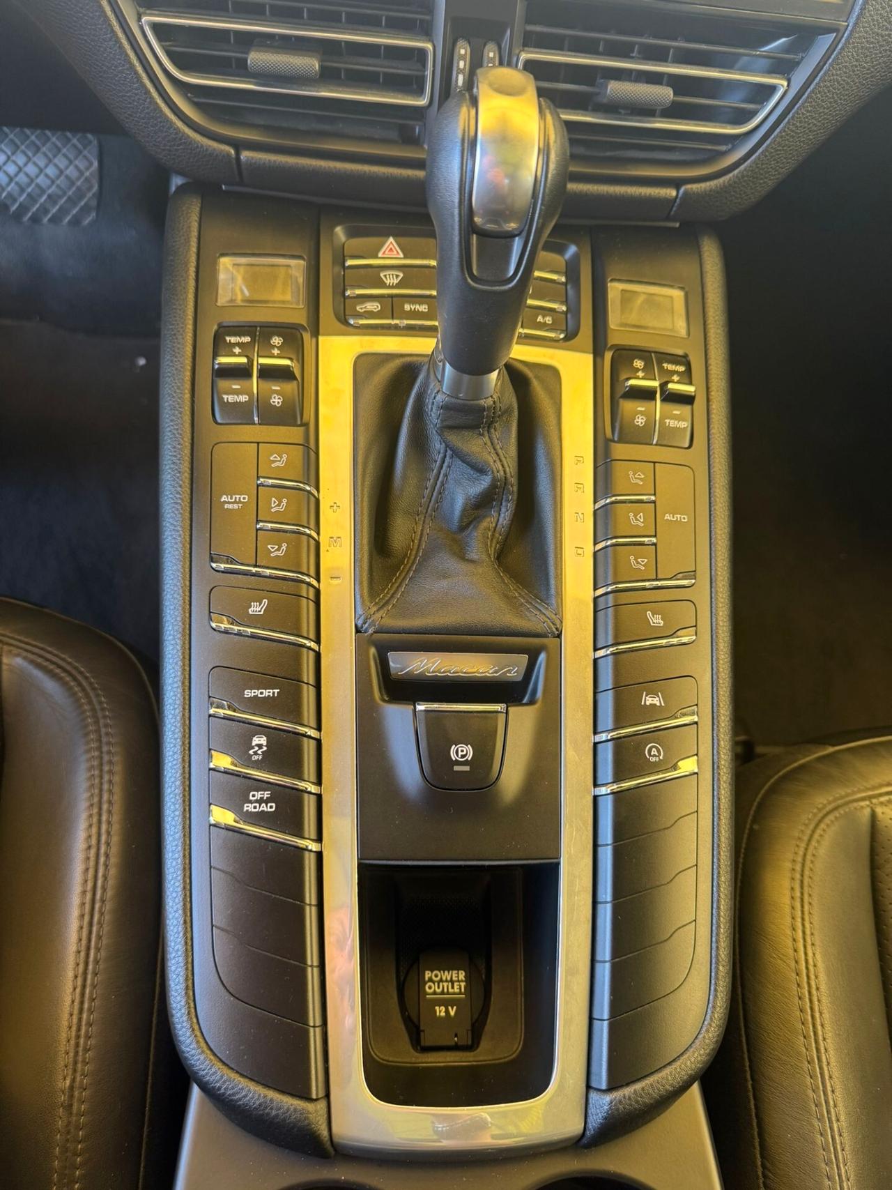 PORSCHE MACAN 2.0 **PREZZO REALE**