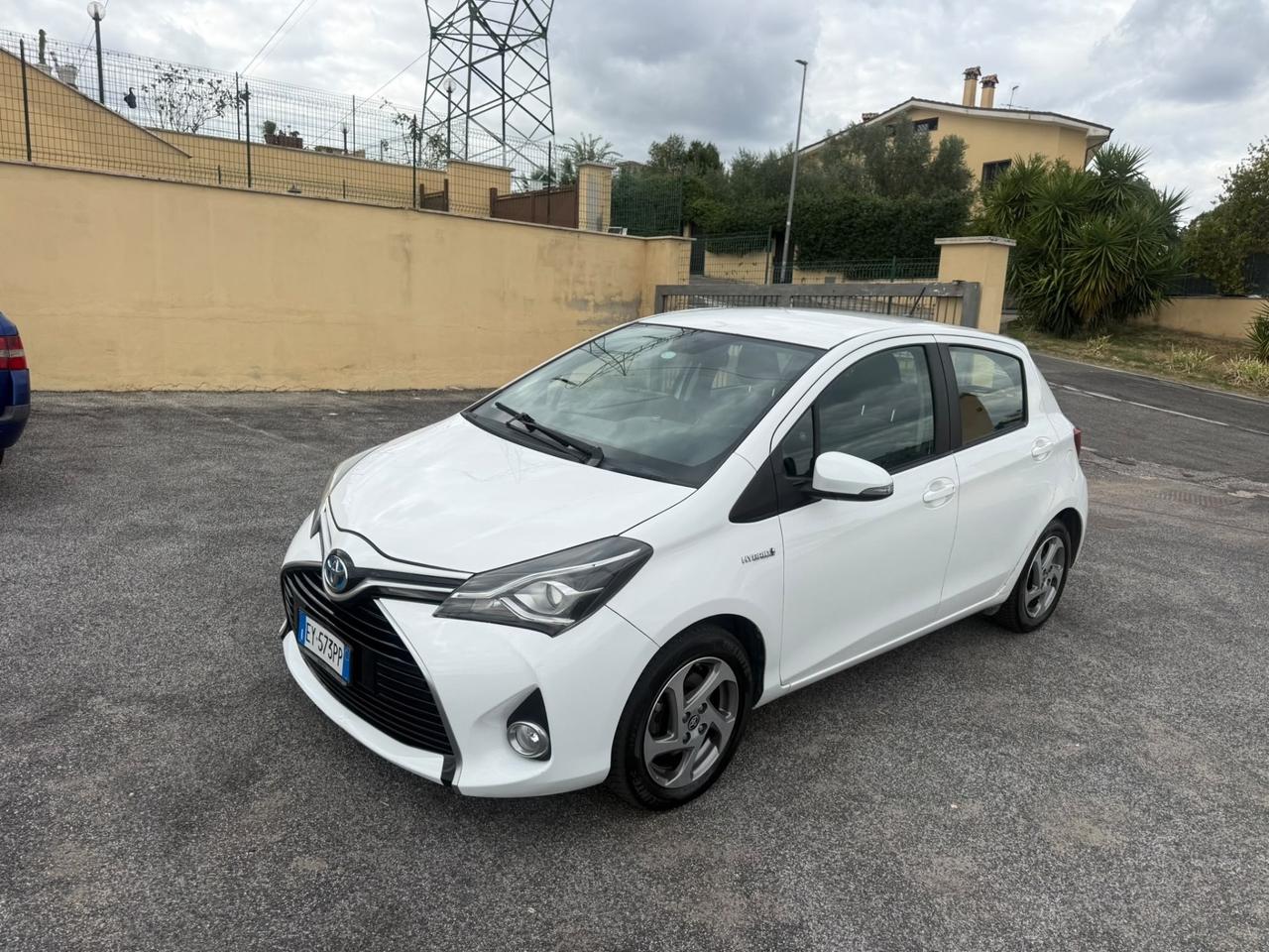 Toyota Yaris 1.5 Hybrid 5 porte Cool