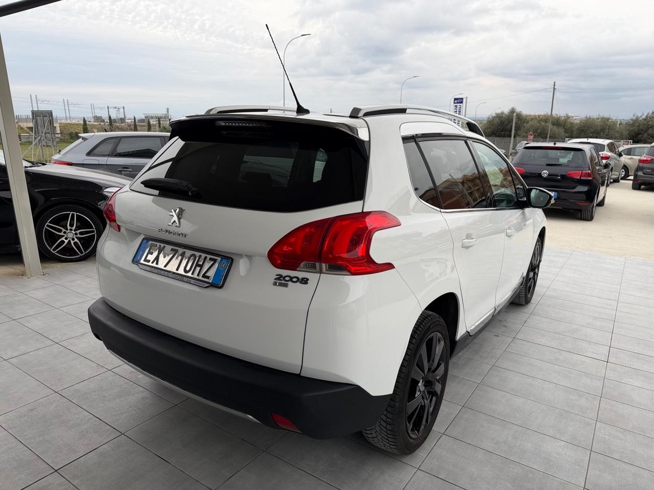 Peugeot 2008 1.6 e-HDi 115 CV Stop&Start Allure