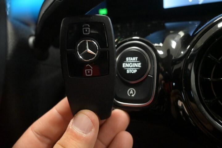 MERCEDES GLA 180D AUTOMATIC BUSINESS SOLUTION 115 CV